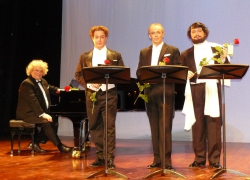Три тенора спели в Йыхвиском концертном доме